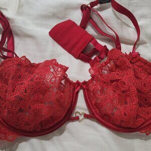 Victoria Secret Red Lace Bra 36C NWT